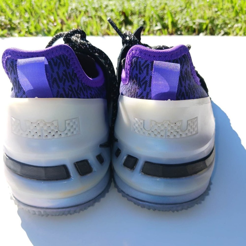 Nike LeBron XVIII NRG GS Size 4Y Black Bright Crimson Youth Woman Kids - Picture 5 of 16